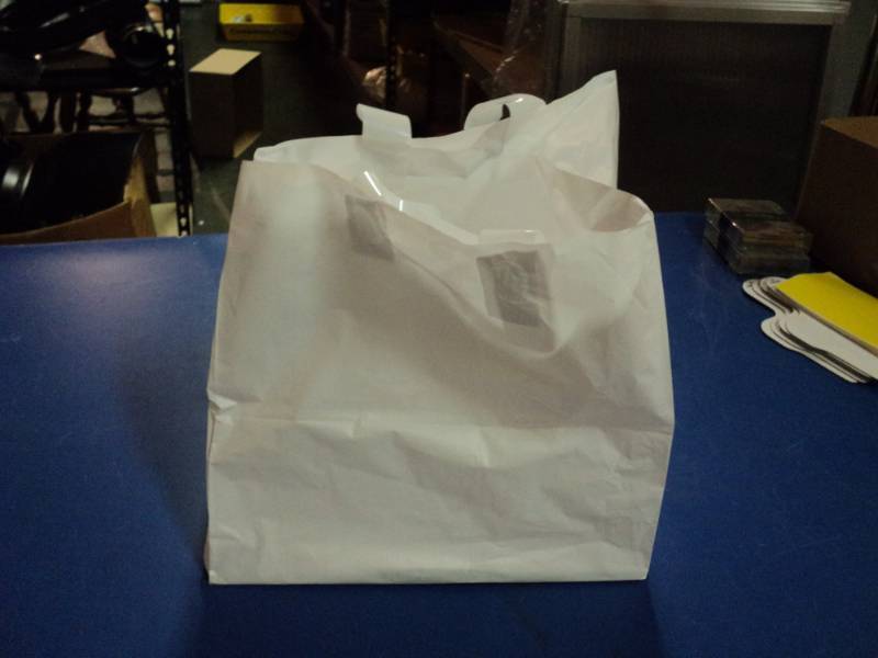 lot 5988 image: (1) case Prime HIPPSL121012 Plain White soft loop bags, 12 x 10 x 12 x 10, approx 250 per case