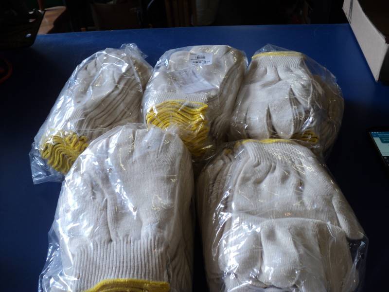 lot 7779 image: (5) Dozen pairs Honeywell Safety Gloves CP13-1