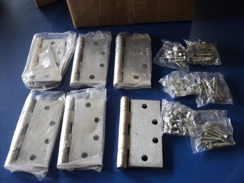 lot 7780 image: (6) ct lot PBB Hinges w mounting screws, 4-58 x 4-58