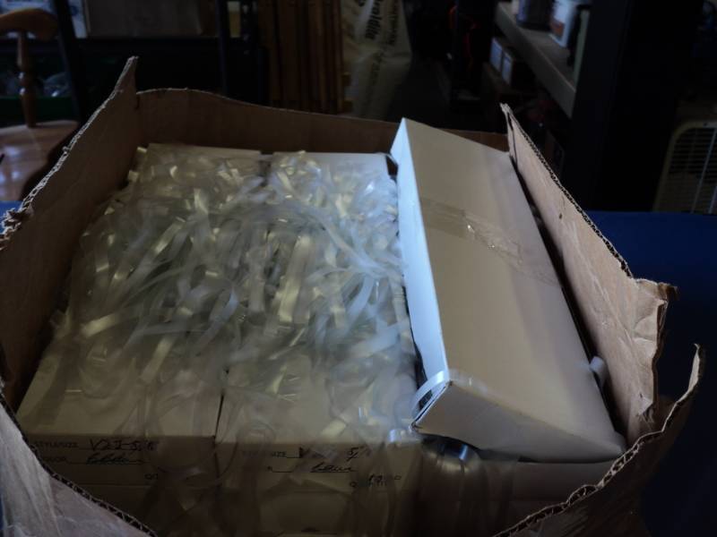 lot 7786 image: (10) boxes pick a loop clear plastic bands, PN V 22-516, (1000) bands per box