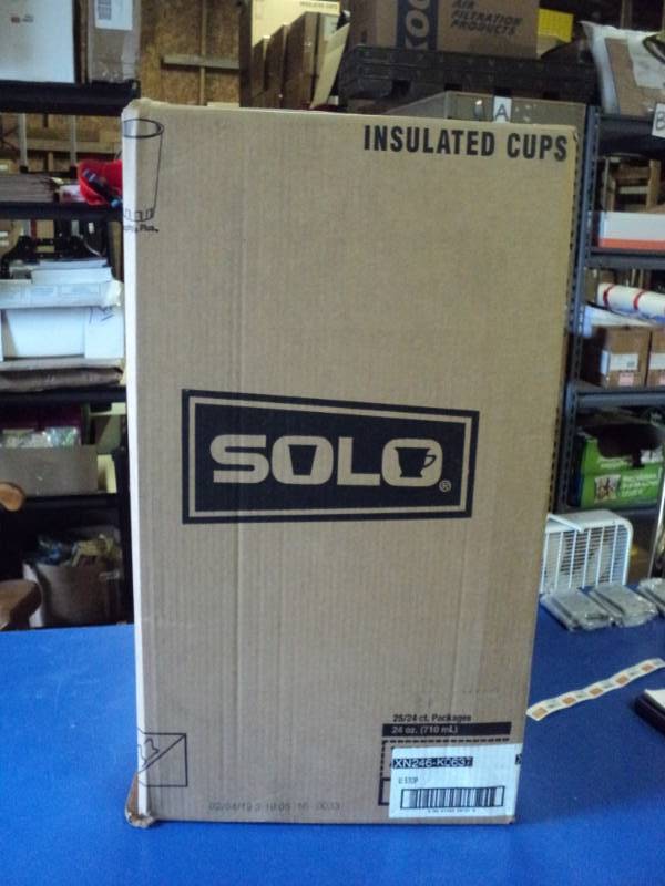 lot 7796 image: (1) Solo Insulated Cups 2524 ct packages per box 24 oz size, XN246-K0637, U Stop