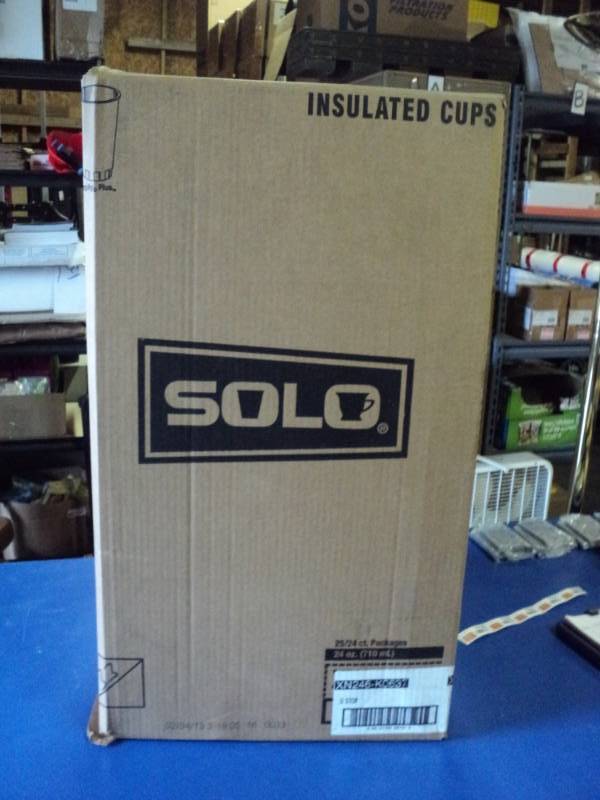 lot 7797 image: (1) Solo Insulated Cups 2524 ct packages per box 24 oz size, XN246-K0637, U Stop