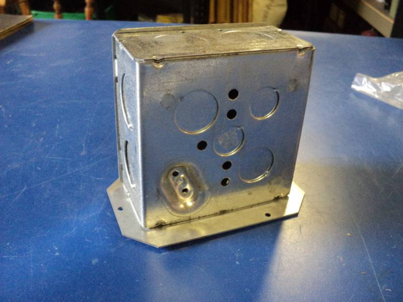 lot 7805 image: (1) box Steel City, 4-34 x 4-34 x 2-14