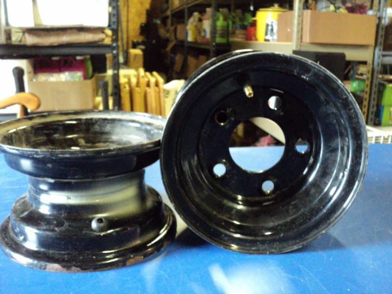 lot 7808 image: (2) Steel Wheels T8 x 4.5 DOT 2 01 CT, Tires NOT included