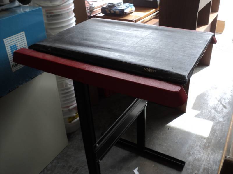 lot 7847 image: Truxedo Cover Sales Sample Display 26-38 x 30 x 37 tall