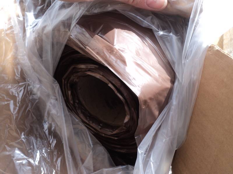 lot 7853 image: (1) roll Brown Poly Bags, 52.5 x 35 x 69, .00075 mil., 200 per roll