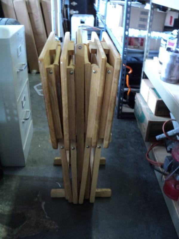 lot 7861 image: 5 piece Wooden set (4) 19 x 14 x 26-12 tray tables, (1) wooden stand