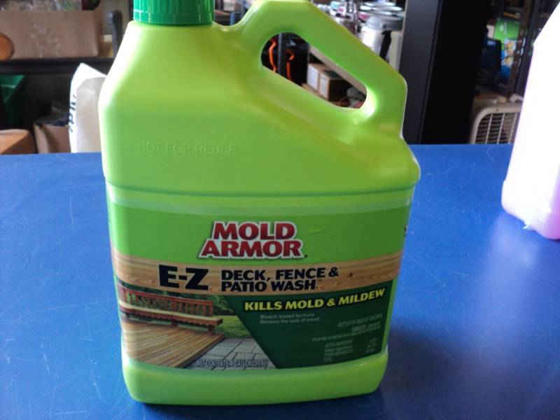 lot 7873 image: (1) Gallon EZ Mold Armor Deck, Fence & Patio Wash