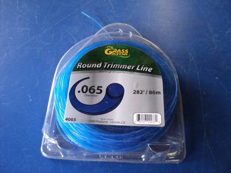 lot 7907 image: (1) Grass Gator Round Trimmer Line .065 x 282, blue