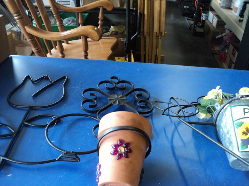 lot 7913 image: (3) ct lot decorative Metal Garden plant holders, assorted styles