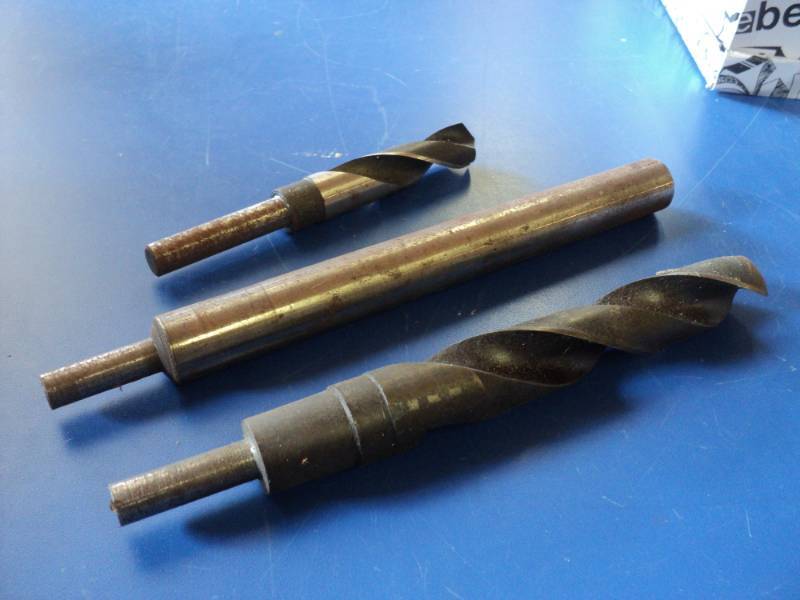 lot 7931 image: (3) ct lot drill bits, assortment of sizes and styles, approx 38 drive