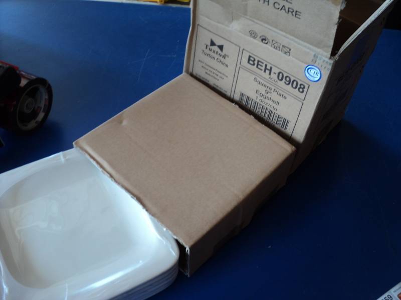 lot 7958 image: (1) case Tuxton China 9 square plate, eggshell, (1) dozen per case BEH-0908