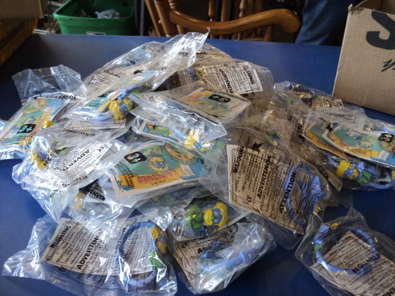 lot 7961 image: (50) ct lot Aramark I can be a Doctor toy, 3 Great for school carnivals