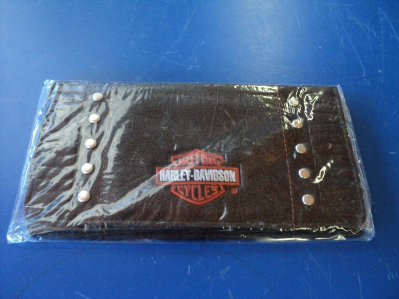 lot 7975 image: (1) Harley Davidson Leather Check book Cover