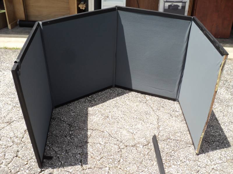 lot 7980 image: (1) Tabletop Display, Sprint, 33 x 33