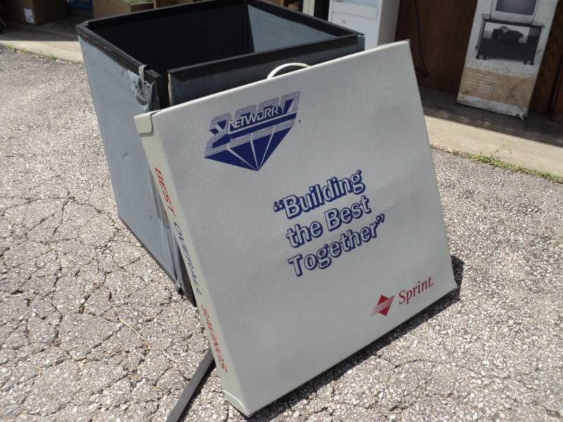 lot 7982 image: (1) Tabletop Display, Sprint, 33 x 33