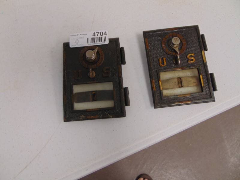 2 Post Office Box Doors Newton Collectibles License Plates