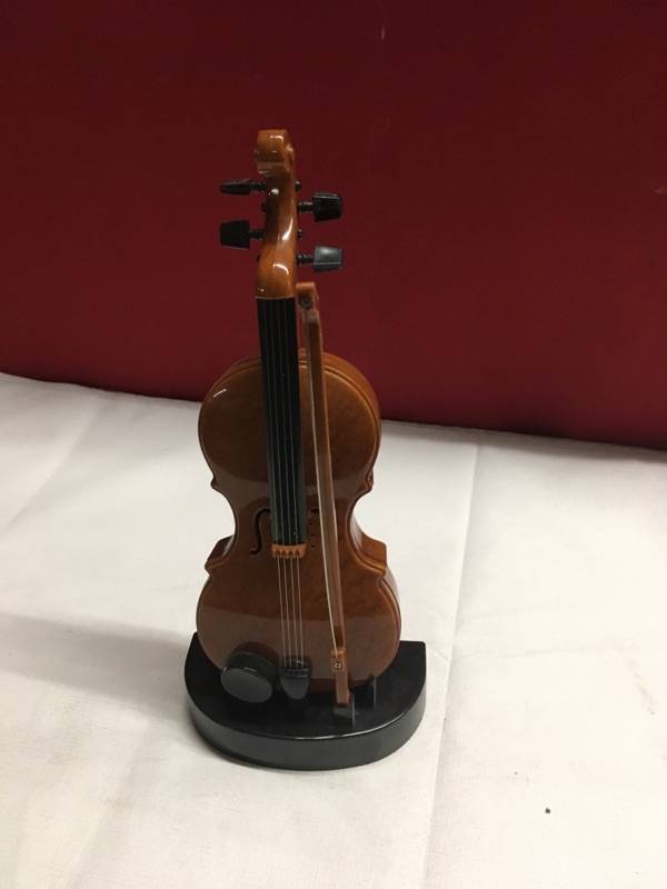 lot 3643 image: Violin Display  Statue