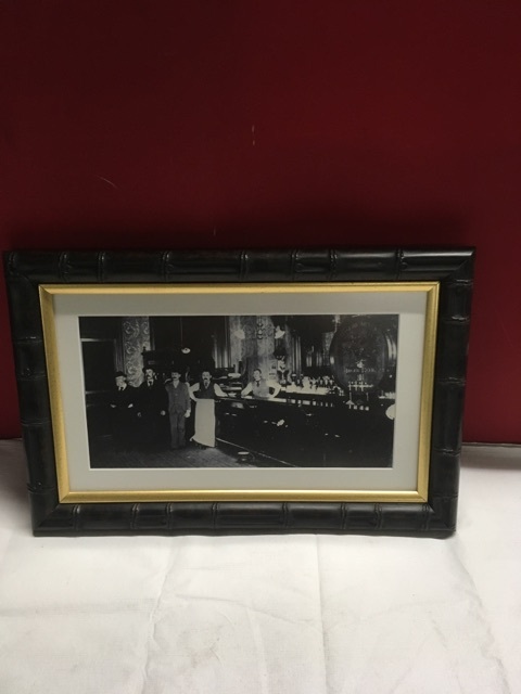 lot 3662 image: Framed and Matted Vintage Photograph