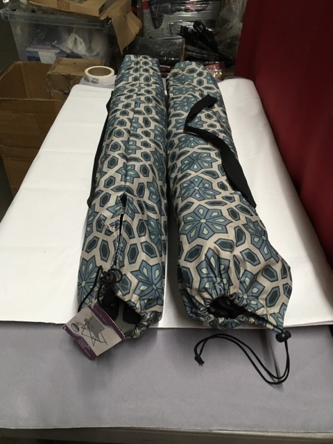 lot 3702 image: Two Matching Folding Canvas Lawn Chairs