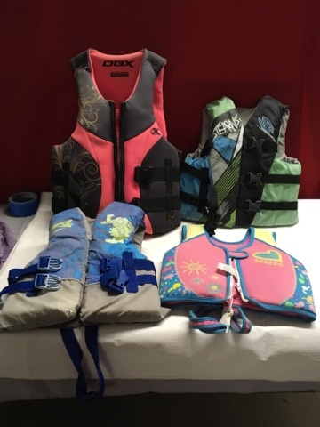 lot 3730 image: Lot of 4 Used Floatation Devices Life Vest