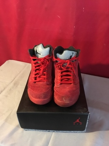 lot 3752 image: Red Sz 13 Puma High Top Tennis Shoes