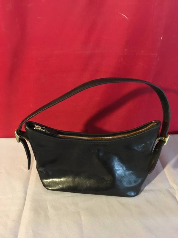 lot 3757 image: Black Purse Handbag