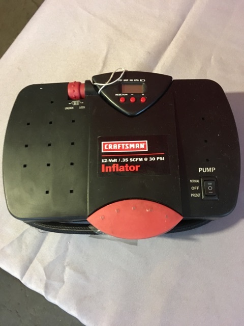 lot 3767 image: Craftsman Inflator