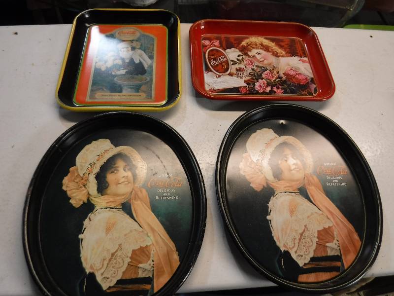 lot 4306 image: coca cola tin serving trays