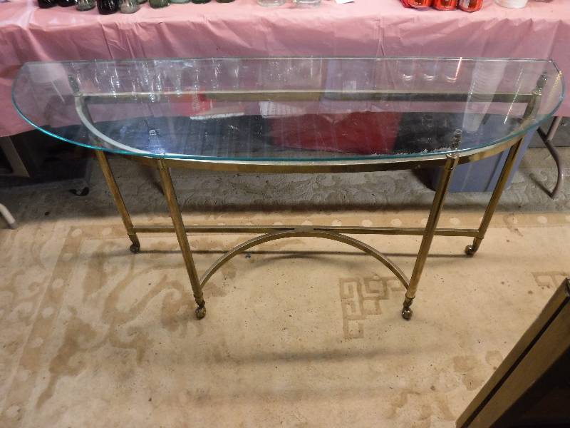 lot 4309 image: Beautiful Half Moon Glass Table