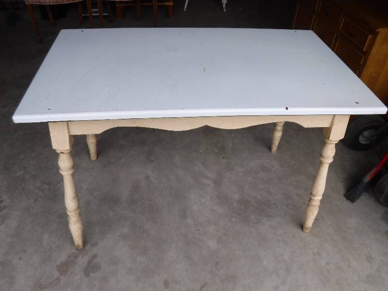 lot 4312 image: white porcelain top table