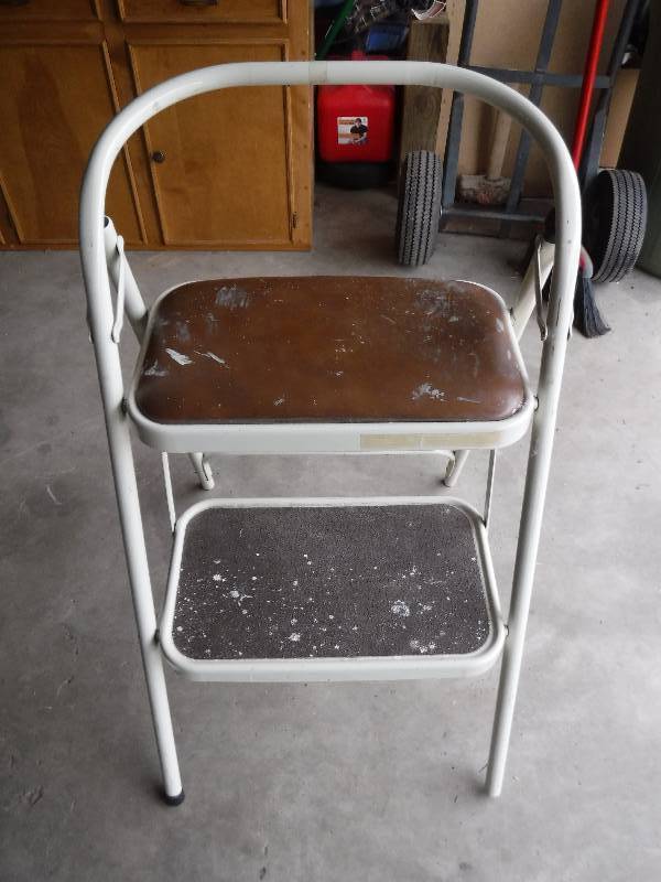 lot 4319 image: Step Ladder Stool