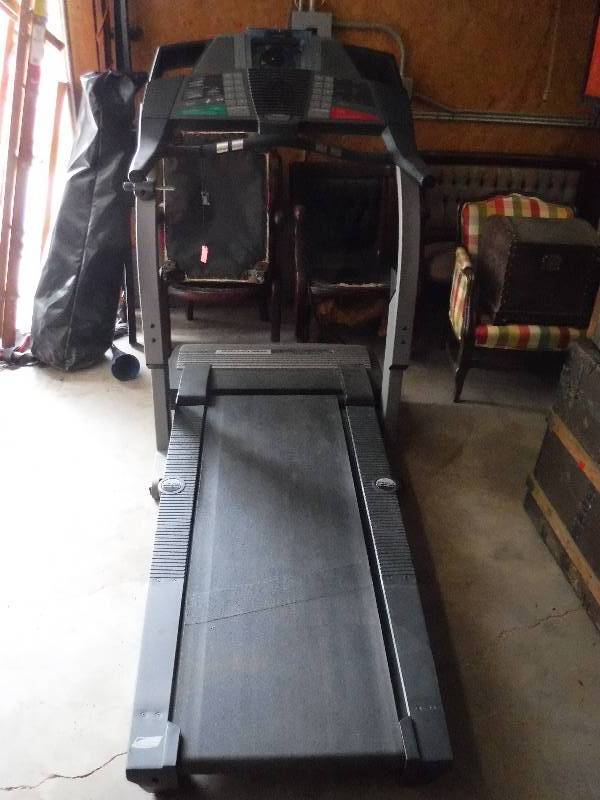 lot 4334 image: ProForm 765 Interactive Treadmill MSRP $769