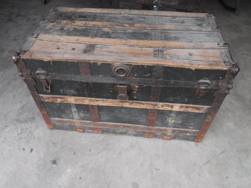 lot 4336 image: Vintage Trunk