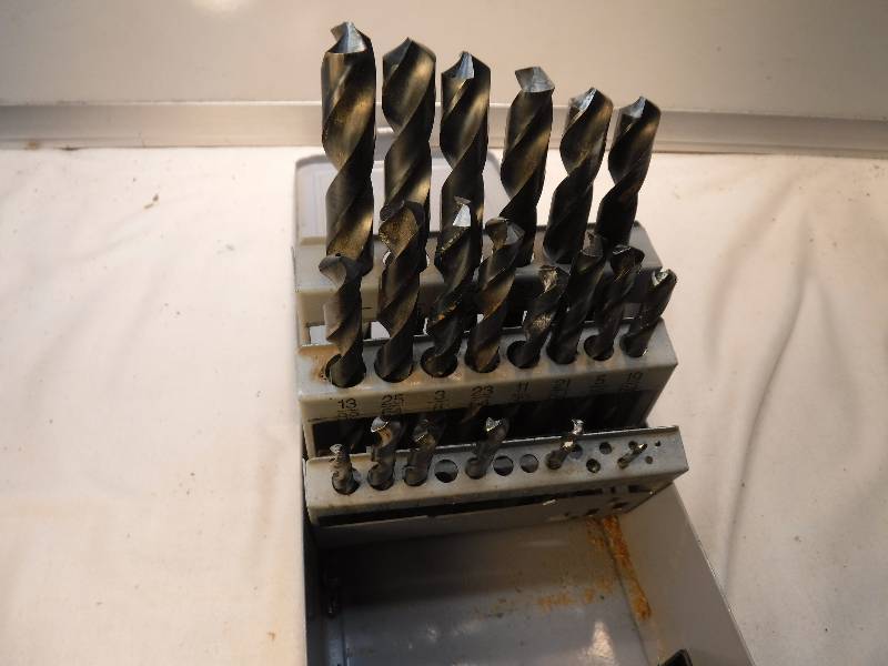 lot 4348 image: lot of drill bits