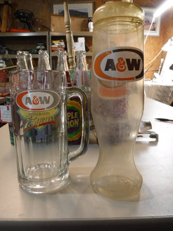 lot 4355 image: A&W root beer lot