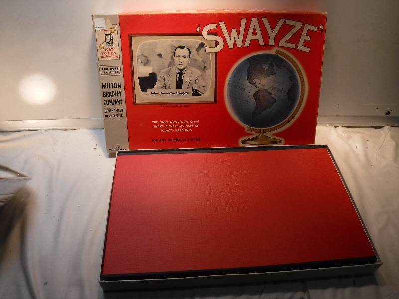 lot 4372 image: Vintage  Swayze by milton Bradley board game