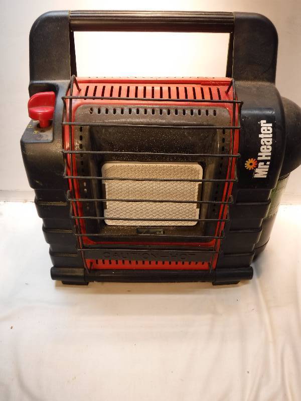 lot 4379 image: Mr Heater portable heater
