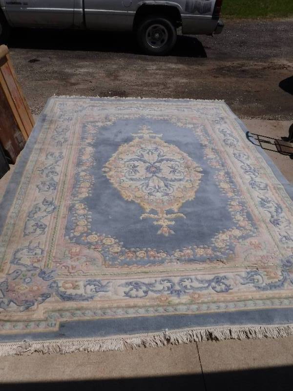 lot 4397 image: Pale blue and pastel Hand made in India wool rug area rug carpet