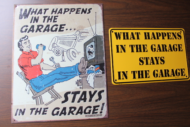 lot 5692 image: 2 Garage Signs