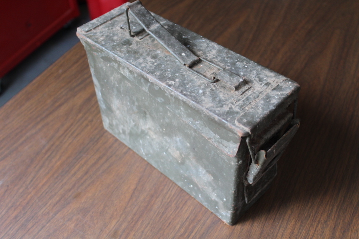 lot 5712 image: Ammo Can