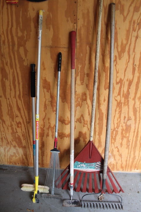 lot 5716 image: 4 Long Handle Tools - Scraper, Brush and Rakes
