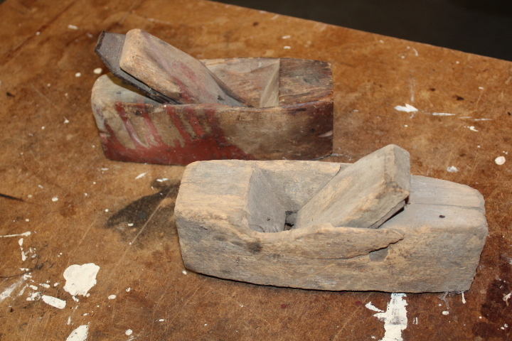 lot 5770 image: 2 Wood Block Planes
