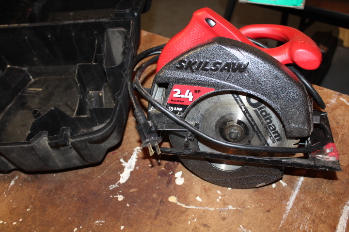 lot 5775 image: Skil 2.4HP Circular Saw with Case