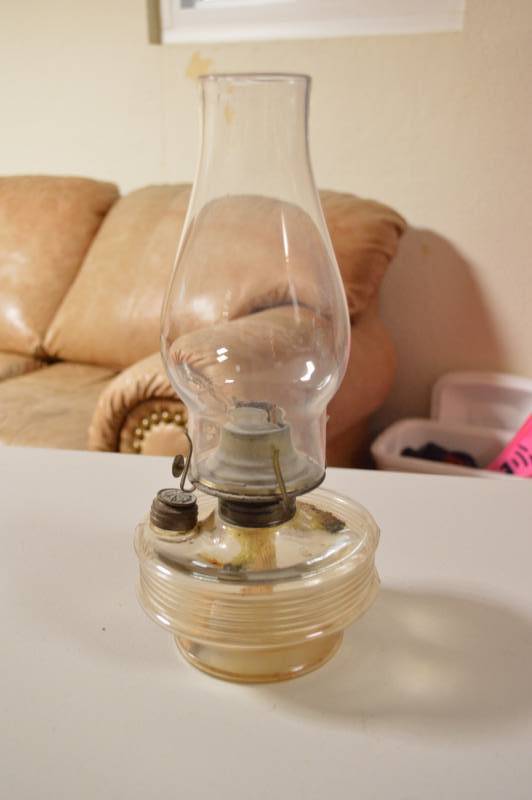 lot 5682 image: Oil Lamp