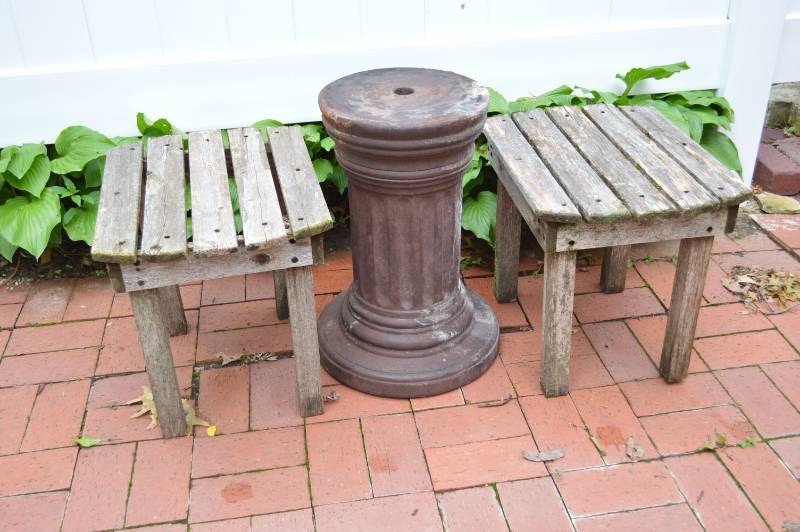 lot 5801 image: 2 Wood Side Tables and Column Base