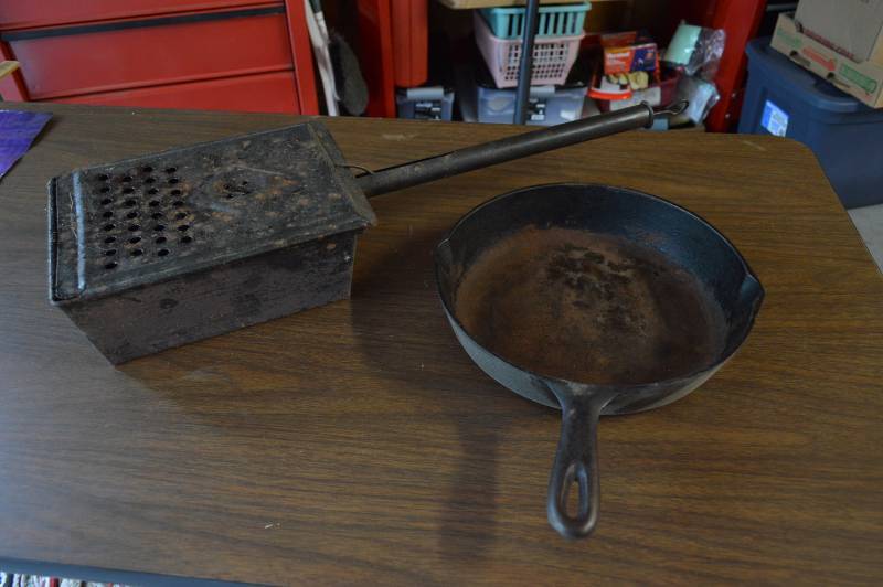 lot 5815 image: Cast Iron Skillet and Bed Warmer