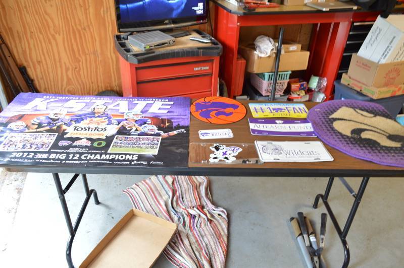 lot 5816 image: K-State Poster, Rug, Magnet and Car Tags