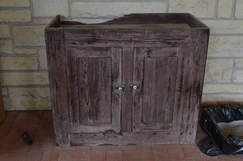 lot 5608 image: Antique Dry Sink
