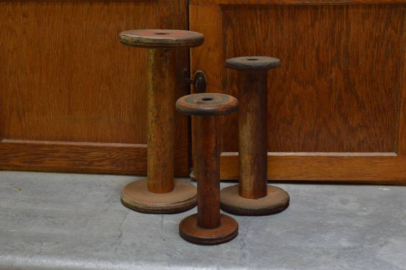 lot 5612 image: 3 Wooden Spools